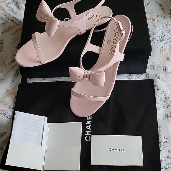 CHANEL Light Pink Bow Sandals, 39 - Picture 9 of 10